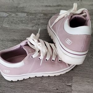 Womens lavendar 6.5 skechers